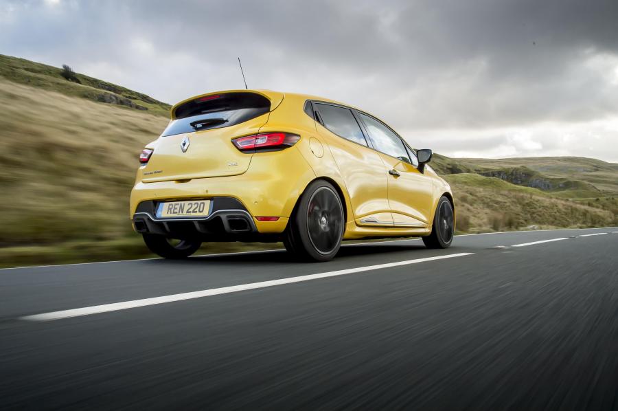  Renault Clio R.S. 220 Trophy 2016 года  (UK) (фото 25 из 30)